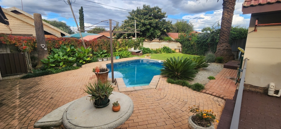 4 Bedroom Property for Sale in Miederpark North West